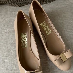 Ferragamo classic ladies shoes